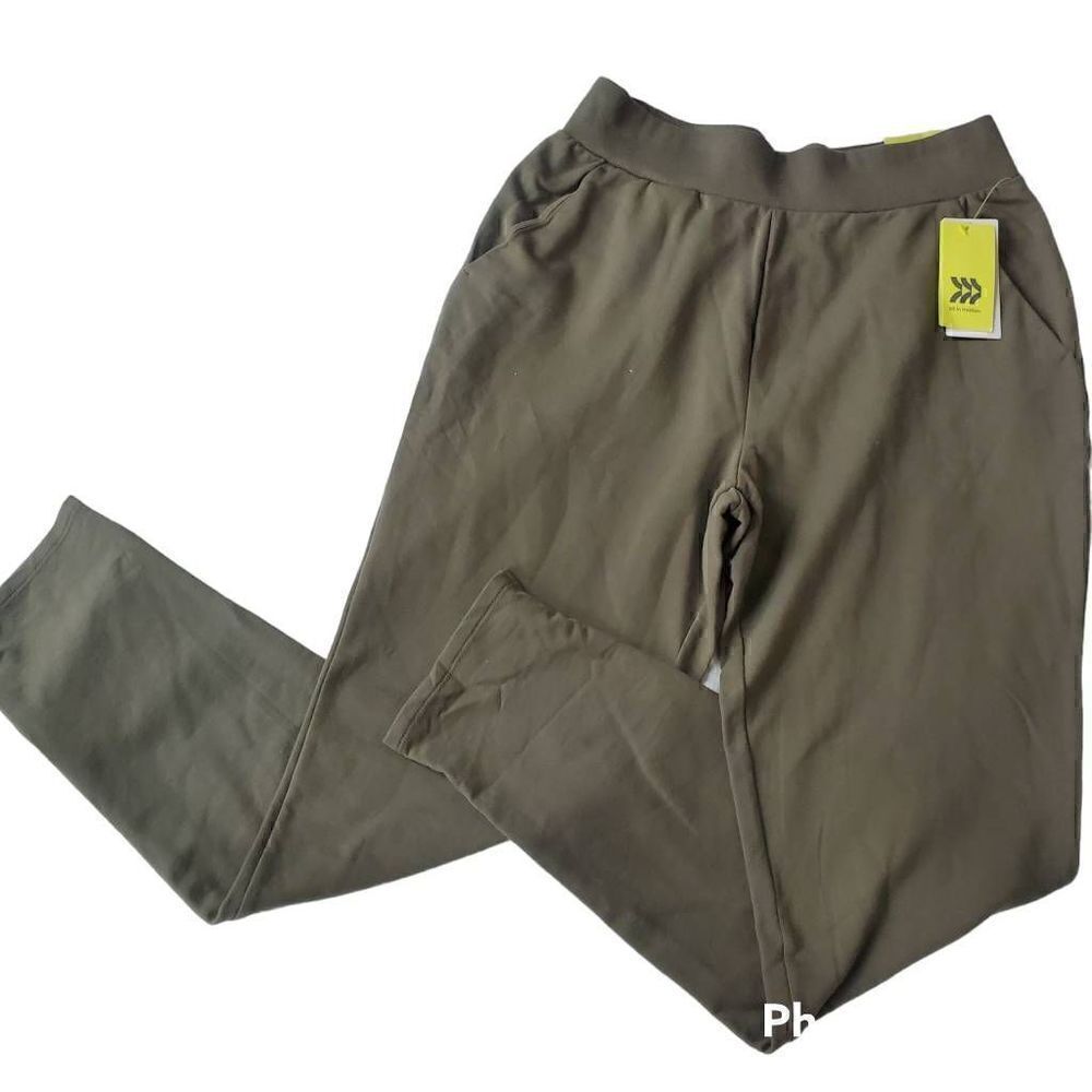 NWT All in Motion green highrise taper pant Medium